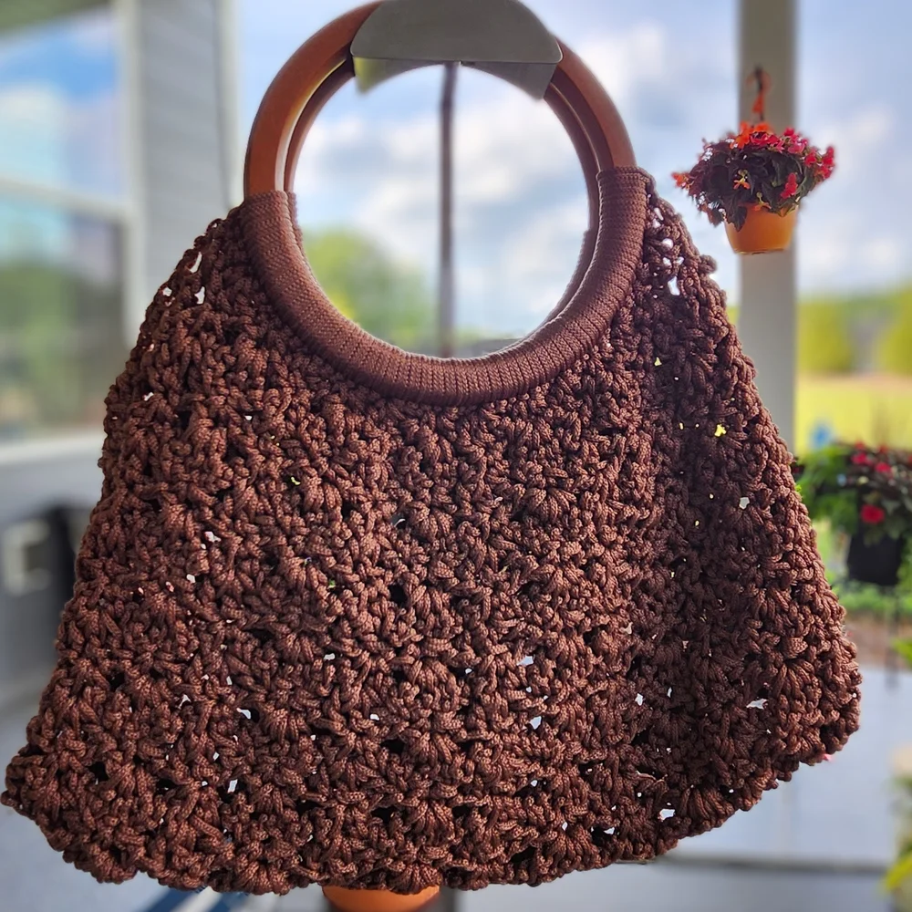 ❌️SOLD❌️ HOST PICK Crochet Lacey Brown Women's Bag - Picture 3 of 8